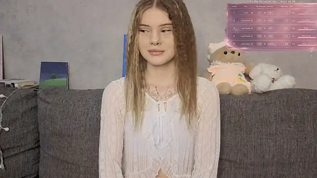 CarolinePepper online show from June 26, 2026, 12:44 pm