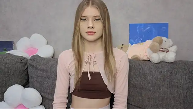 CarolinePepper online show from August 7, 2026, 1:28 pm