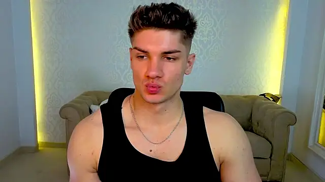 MaxKaiden online show from April 26, 2026, 10:12 am