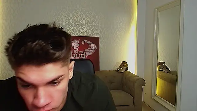 MaxKaiden online show from September 22, 2025, 6:08 am