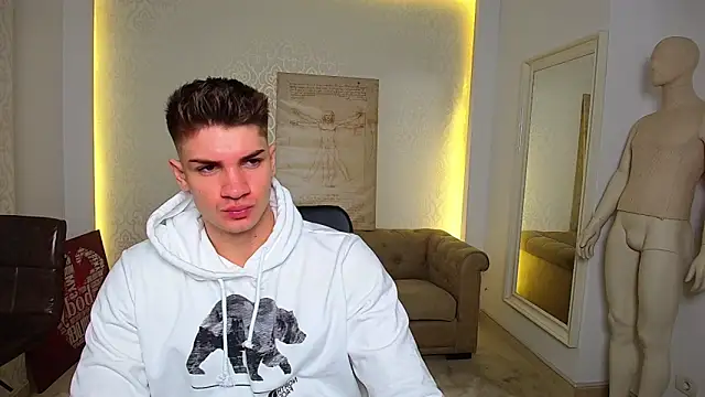 MaxKaiden online show from October 16, 2025, 4:43 am