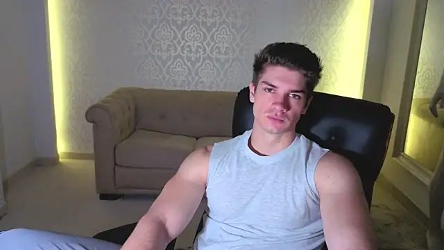 Snapshot of MaxKaiden chatting on June 19, 2026, 4:29 am MaxKaiden online show from June 19, 2026, 4:29 am