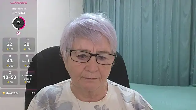 Sandra Snowflake online show from December 1, 2025, 4:35 am