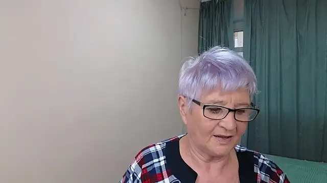 Sandra Snowflake online show from September 25, 2025, 3:56 am