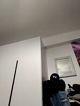 Eusuntnoulgigolo online show from December 14, 2025, 1:17 pm