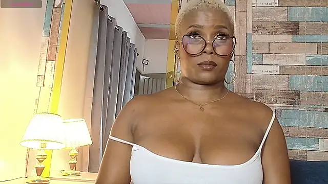 DashaSousaa online show from March 28, 2026, 3:51 am