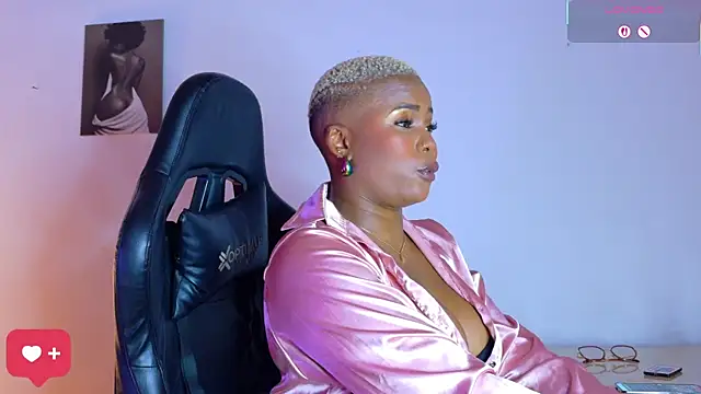 DashaSousaa online show from April 22, 2026, 8:26 pm