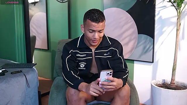 Rafa2004Cruz online show from November 21, 2025, 12:26 pm