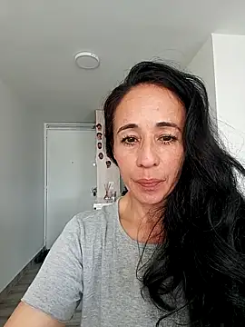 Coeur de luxure online show from September 18, 2025, 6:22 pm