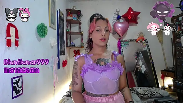 purplekattlyn online show from March 19, 2025, 2:48 am
