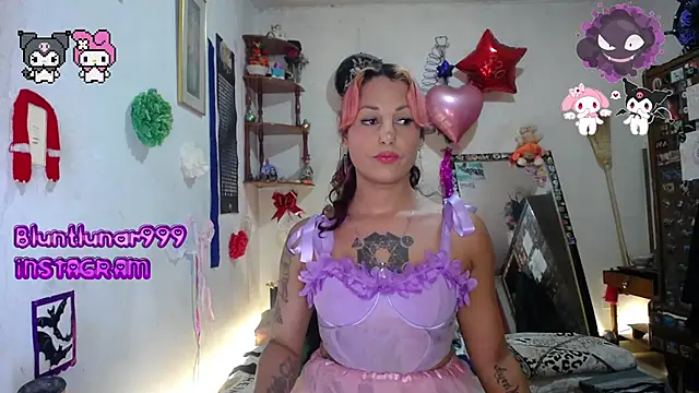 purplekattlyn online show from March 19, 2025, 5:52 am