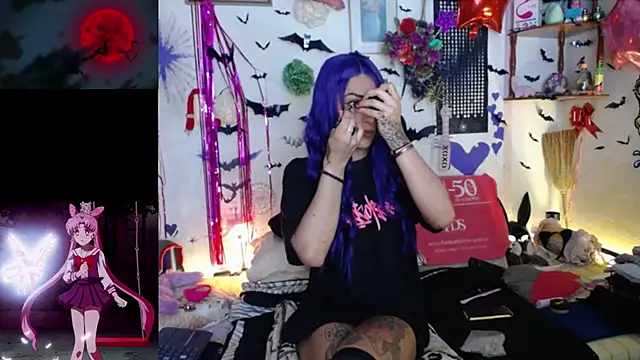 purplekattlyn online show from May 6, 2026, 8:18 am