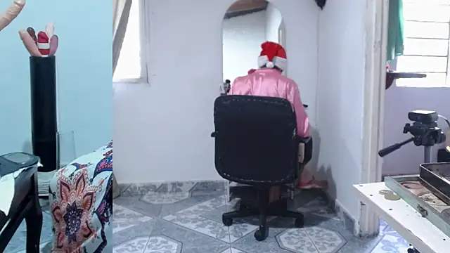 afroditacute15 online show from November 22, 2025, 3:22 pm