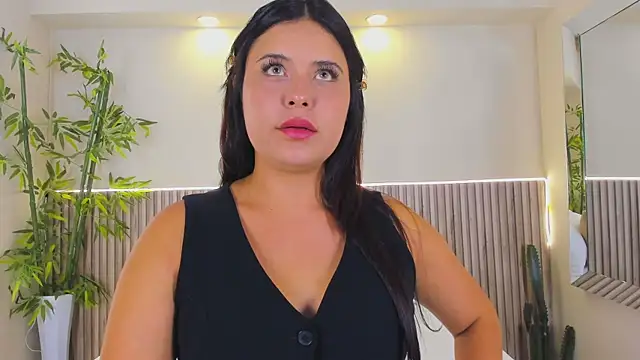 GeorginaReyes online show from August 1, 2026, 10:41 pm