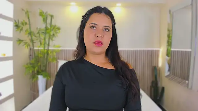 GeorginaReyes online show from July 26, 2026, 6:04 pm