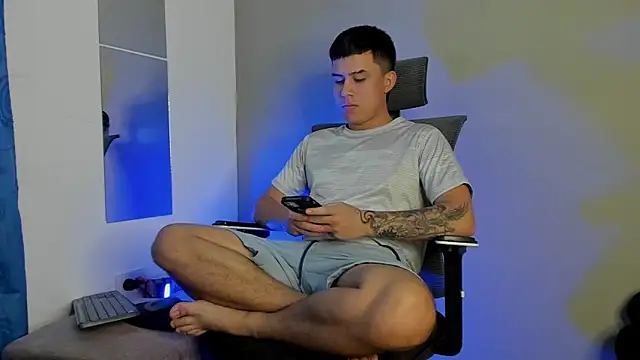 mattiwsmorris  online show from November 15, 2025, 6:12 pm