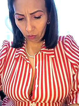 Mrsvictoriaaa online show from February 16, 2026, 7:56 pm