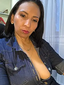 Mrsvictoriaaa online show from June 26, 2026, 8:03 pm