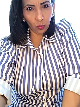 Mrsvictoriaaa online show from October 9, 2025, 7:47 pm