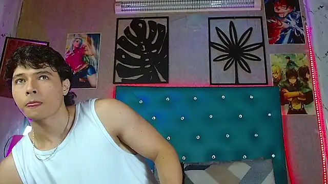 Snapshot of LiamAndrewzz chatting on July 5, 2026, 12:26 am LiamAndrewzz online show from July 5, 2026, 12:26 am
