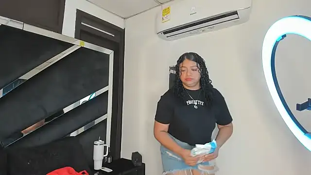 Rubyxht online show from October 18, 2025, 12:51 pm