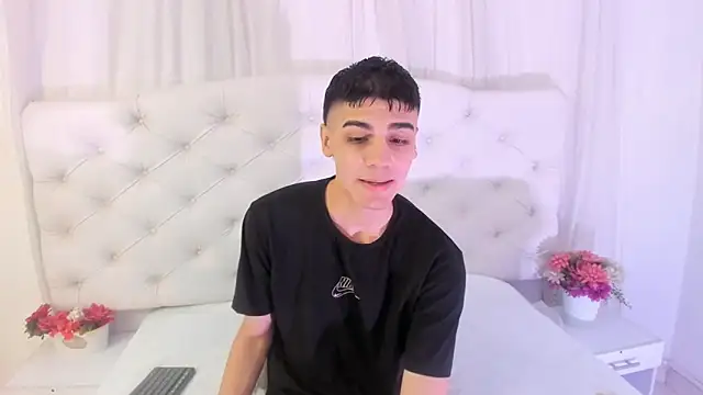 frank jhonsson online show from October 4, 2025, 12:07 pm