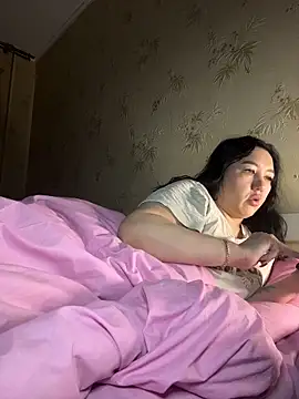 Naughtbaby 2025 online show from February 15, 2026, 12:11 am