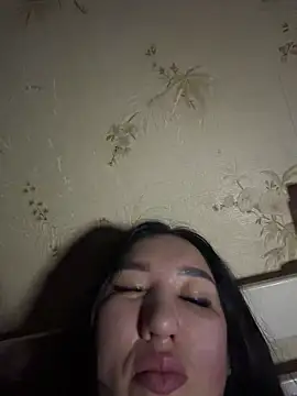 Naughtbaby 2025 online show from April 30, 2026, 10:58 pm