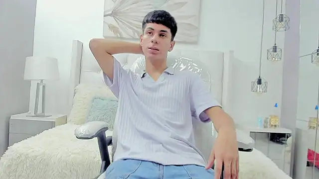 Snapshot of Johann_sex chatting on May 26, 2026, 5:55 pm Johann sex online show from May 26, 2026, 5:55 pm