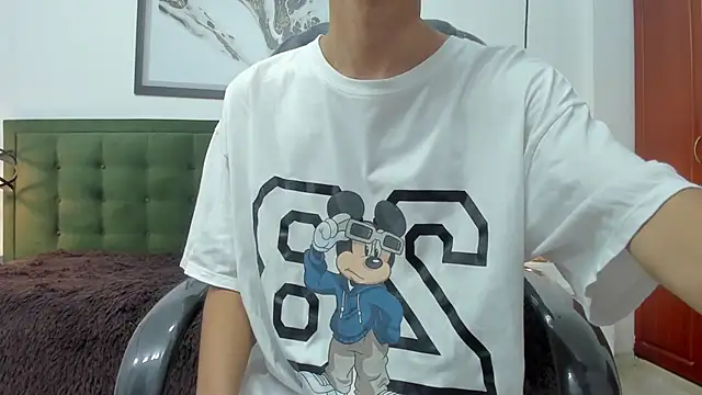 Johann sex online show from September 30, 2025, 12:44 pm