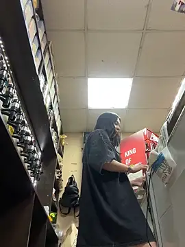 AlishaPrettyBlade online show from September 20, 2025, 12:32 pm