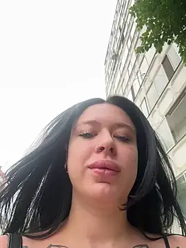AlishaPrettyBlade online show from June 14, 2026, 7:53 am