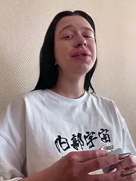 AlishaPrettyBlade online show from March 17, 2025, 10:38 am