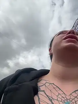 AlishaPrettyBlade online show from May 6, 2026, 3:43 am