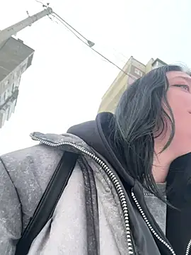 AlishaPrettyBlade online show from February 9, 2026, 4:21 am