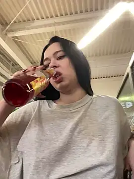 AlishaPrettyBlade online show from March 14, 2025, 6:21 am