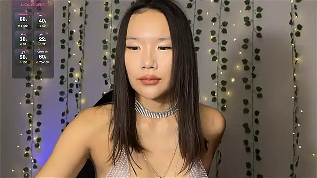 Asian Vi online show from October 6, 2025, 4:19 pm