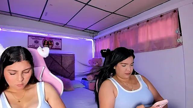 Snapshot of Cristal_Smith20 chatting on March 18, 2026, 12:30 pm Cristal Smith20 online show from March 18, 2026, 12:30 pm