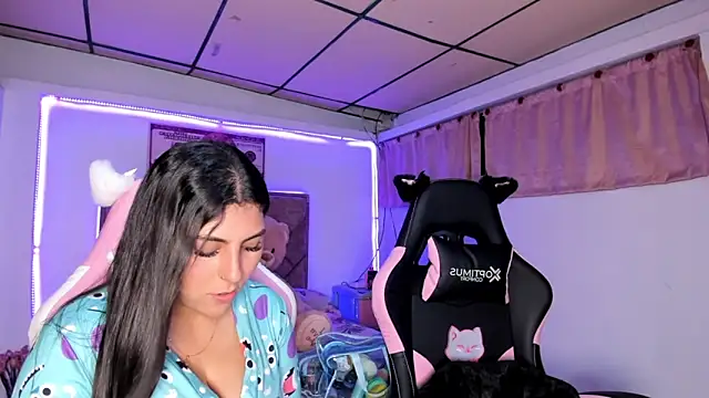 Snapshot of Cristal_Smith20 chatting on March 13, 2026, 12:26 am Cristal Smith20 online show from March 13, 2026, 12:26 am