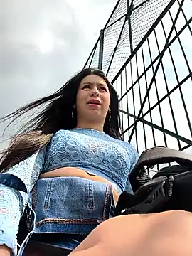 Snapshot of Nat_XxX chatting on December 19, 2025, 6:32 pm Nat XxX online show from December 19, 2025, 6:32 pm