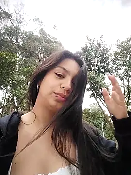 Snapshot of Nat_XxX chatting on October 8, 2025, 7:36 pm Nat XxX online show from October 8, 2025, 7:36 pm