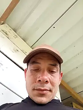 Mycansonhot online show from May 3, 2026, 6:33 pm