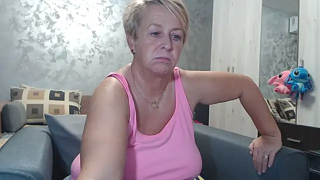 RosesandLillies online show from October 10, 2025, 3:02 pm