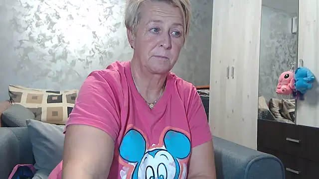 RosesandLillies online show from October 11, 2025, 4:52 pm