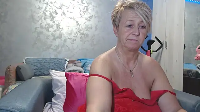 RosesandLillies online show from March 4, 2026, 5:42 pm