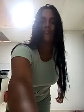 victoria roussee online show from March 4, 2025, 12:22 pm