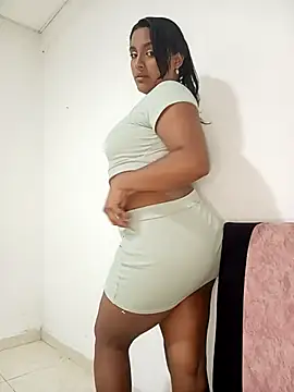 victoria roussee online show from March 19, 2025, 9:49 am