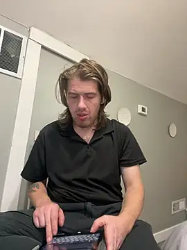 Explosive andyy online show from November 24, 2025, 8:36 am