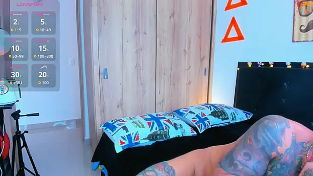 fitnolan online show from November 8, 2025, 7:17 pm