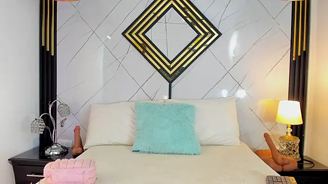 EmilyDiaaz online show from October 28, 2025, 12:26 pm